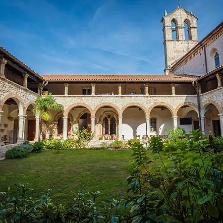 فيلة Lotus Elite Estate