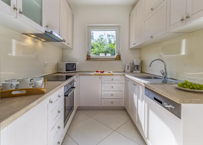 Lotus Elite Estate فيلة بولا