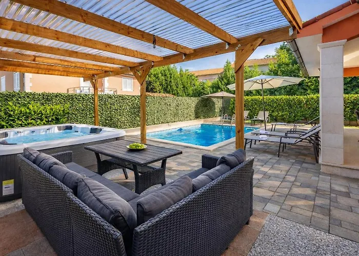 Lotus Elite Estate *