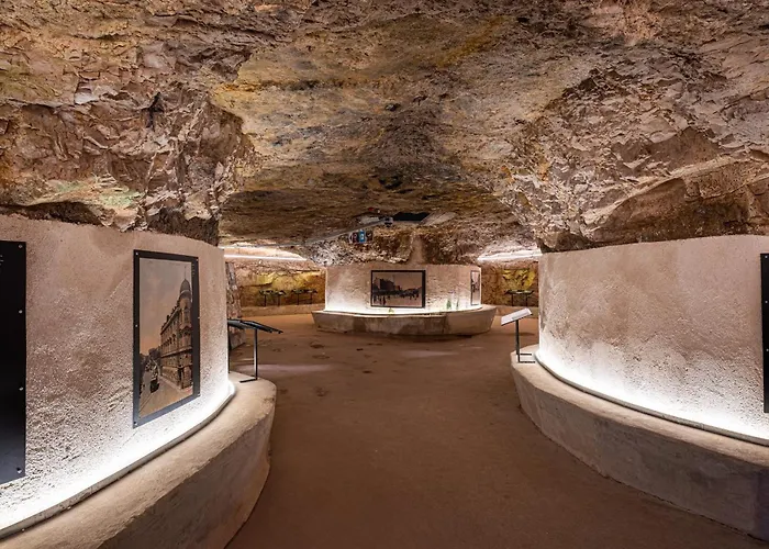 Lotus Elite Estate فيلة بولا