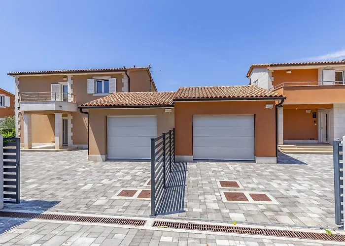 Lotus Elite Estate *