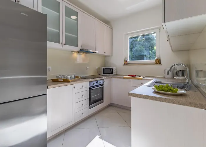 Lotus Elite Estate فيلة