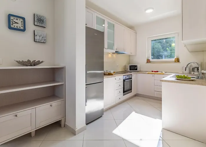 Lotus Elite Estate فيلة